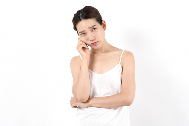 ニキビや敏感肌で悩んでいるあなたへ！毛穴ケアが解決の鍵です