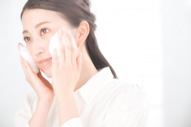 専門家が教える正しいクレンジング方法